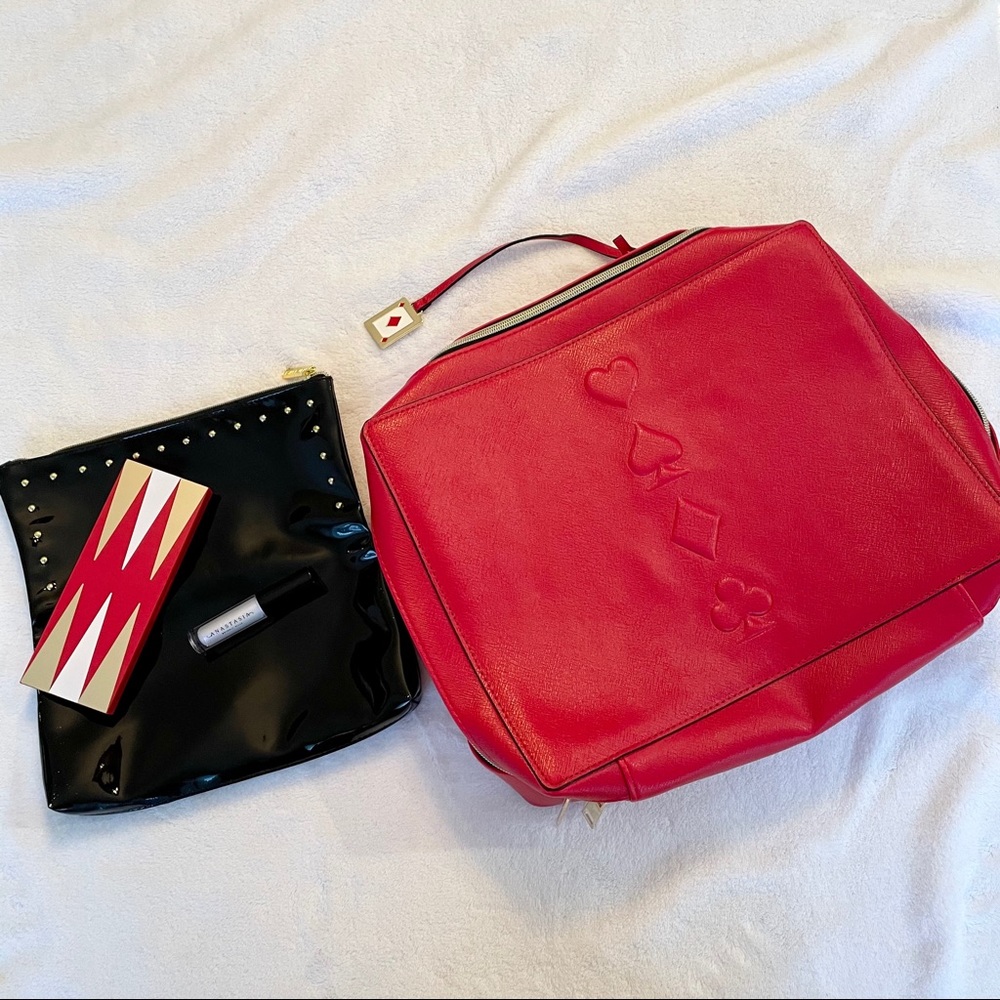 Estée Lauder Travel Case